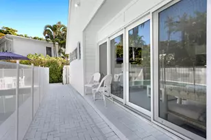 211 Miraflores Dr, Palm Beach, FL 33480 - Photo 21