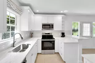 211 Miraflores Dr, Palm Beach, FL 33480 - Photo 7