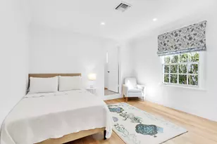 211 Miraflores Dr, Palm Beach, FL 33480 - Photo 19