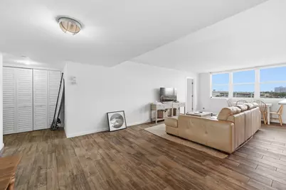 1648 Jupiter Cove Drive #411, Jupiter, FL 33469 - Photo 9