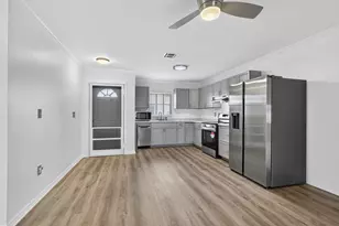 2960 Ashley Dr E, West Palm Beach, FL 33415 - Photo 13