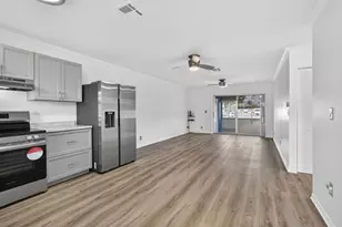 2960 Ashley Dr E, West Palm Beach, FL 33415 - Photo 5