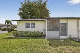2960 Ashley Dr E, West Palm Beach, FL 33415 - Photo 15