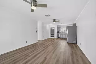 2960 Ashley Dr E, West Palm Beach, FL 33415 - Photo 11