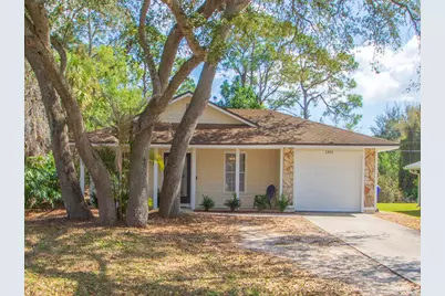 1304 32nd Avenue SW, Vero Beach, FL 32968 - Photo 1