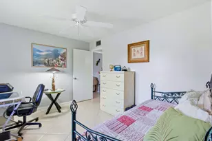 331 Knotty Pine Cir, Greenacres, FL 33463 - Photo 23