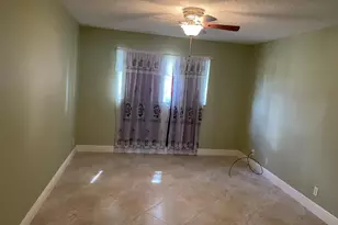 705 Lori Dr, Palm Springs, FL 33461 - Photo 27