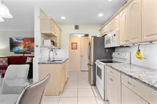 5180 E Sabal Palm Blvd, Tamarac, FL 33319 - Photo 5