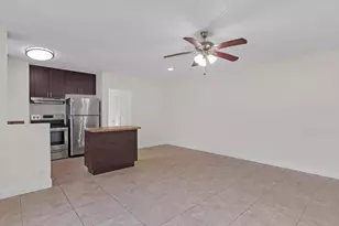 560 NE 46th St, Boca Raton, FL 33431 - Photo 3