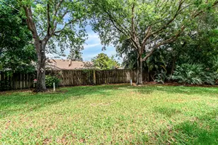 13354 Georgian Ct, Wellington, FL 33414 - Photo 29