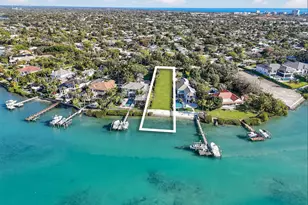 114 W Riverside Dr, Jupiter, FL 33469 - Photo 1