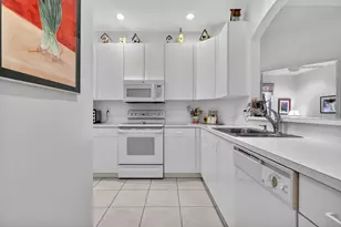 9848 Crescent View Dr S, Boynton Beach, FL 33437 - Photo 7