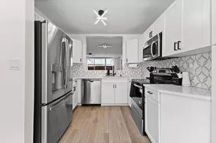 801 NE 1st St, Fort Lauderdale, FL 33301 - Photo 7