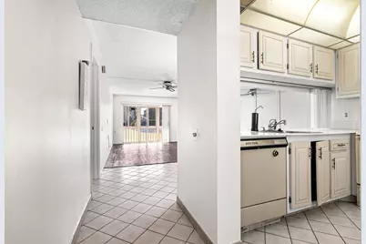 4602 Martinique Way #E1, Coconut Creek, FL 33066 - Photo 3