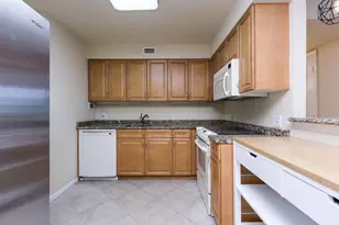 1000 Spanish River Rd, Boca Raton, FL 33432 - Photo 9