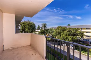 1000 Spanish River Rd, Boca Raton, FL 33432 - Photo 7