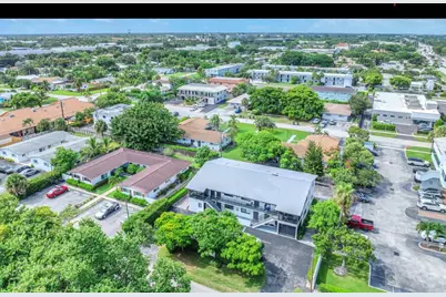 559 NE 44th Street #4, Boca Raton, FL 33431 - Photo 1