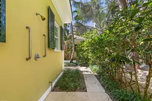 228 S Beach Rd, Jupiter Island, FL 33455 - Photo 21
