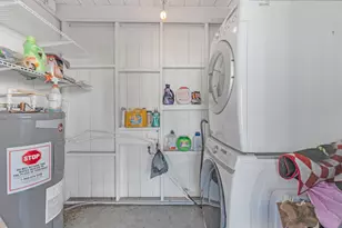 818 Kaye St, West Palm Beach, FL 33405 - Photo 9