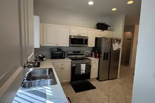 8010 Bellafiore Way, Boynton Beach, FL 33473 - Photo 9