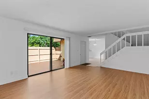 226 Alemeda Dr, Palm Springs, FL 33461 - Photo 13