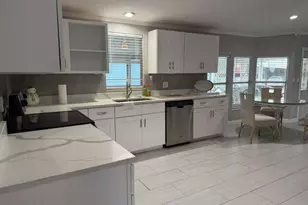 6085 Seashore Dr, Atlantis, FL 33462 - Photo 7