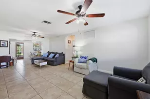 305 Circle E, Jupiter, FL 33458 - Photo 5