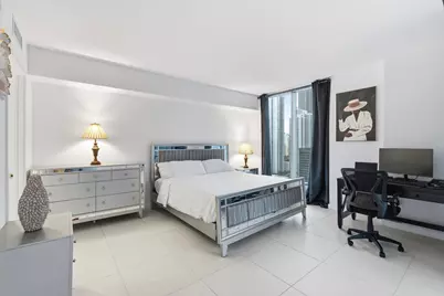 31 SE 6th Street #2601, Miami, FL 33131 - Photo 15