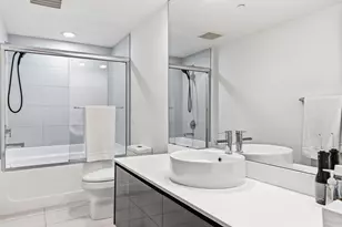 31 SE 6th St, Miami, FL 33131 - Photo 21