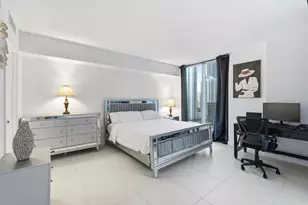 31 SE 6th St, Miami, FL 33131 - Photo 17