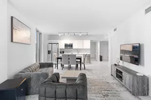 31 SE 6th St, Miami, FL 33131 - Photo 7