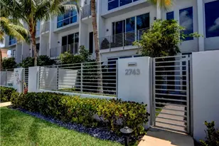 2743 NE 1st St, Pompano Beach, FL 33062 - Photo 3