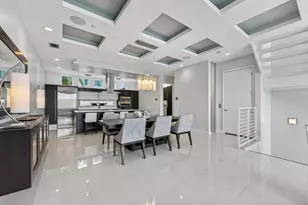 2743 NE 1st St, Pompano Beach, FL 33062 - Photo 9