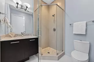 2743 NE 1st St, Pompano Beach, FL 33062 - Photo 23