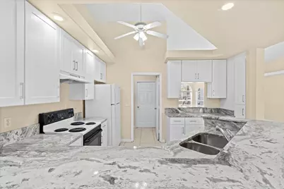 241 SE Starfish, Port Saint Lucie, FL 34984 - Photo 9