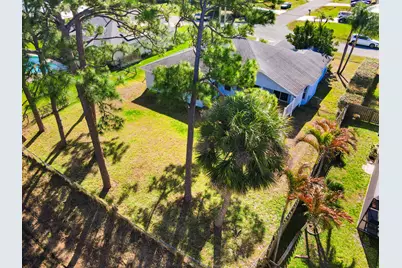241 SE Starfish, Port Saint Lucie, FL 34984 - Photo 3