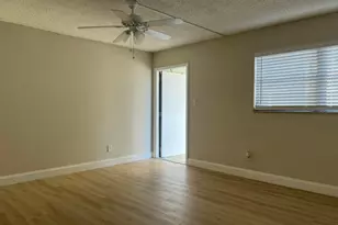 665 Glouchester St, Boca Raton, FL 33487 - Photo 9