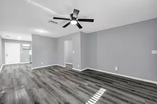 1565 W 28th St, Riviera Beach, FL 33404 - Photo 3