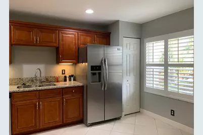 10667 Lake Shore Drive, Wellington, FL 33414 - Photo 21