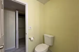 5844 Blueberry Ct, Lauderhill, FL 33313 - Photo 21