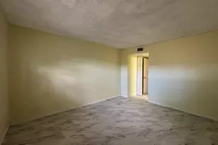 5844 Blueberry Ct, Lauderhill, FL 33313 - Photo 21