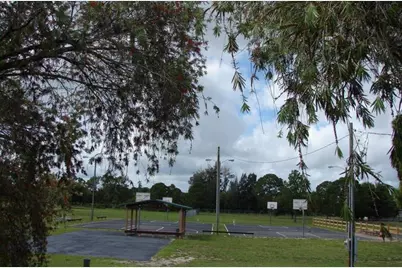 724 Woodland, Clewiston, FL 33440 - Photo 5