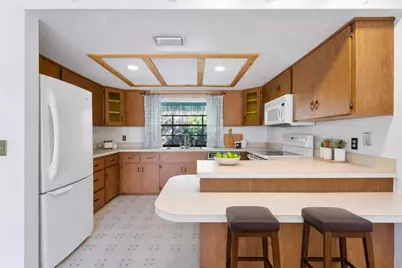 102 SE Crosspoint Drive, Port Saint Lucie, FL 34983 - Photo 7