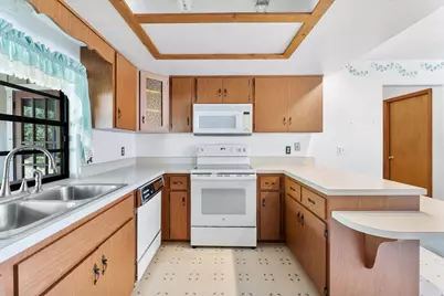 102 SE Crosspoint Drive, Port Saint Lucie, FL 34983 - Photo 9