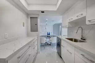 7847 Lakeside Blvd, Boca Raton, FL 33434 - Photo 11