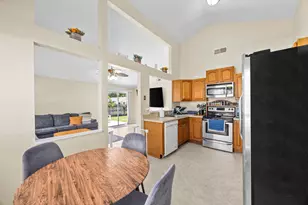 10552 Bobbie Ln, Royal Palm Beach, FL 33411 - Photo 13