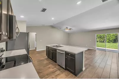 574 NW Bayshore Boulevard, Port Saint Lucie, FL 34983 - Photo 17