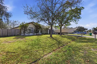 1818 SW Notre Dame Avenue, Port Saint Lucie, FL 34953 - Photo 35