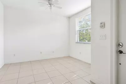 500 Pacific Grove Drive #7, West Palm Beach, FL 33401 - Photo 9