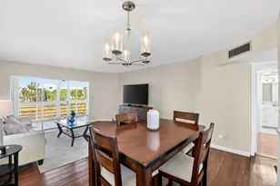 3661 Via Poinciana, Lake Worth, FL 33467 - Photo 9